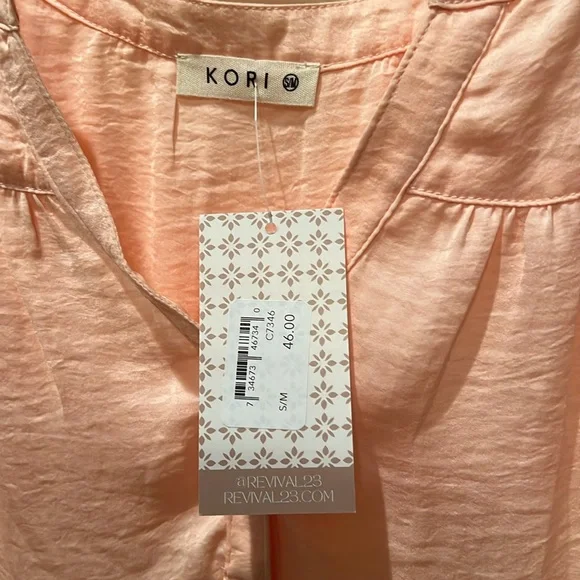 Kori Revival 23 women’s Small/Medium peach cap sleeve top NWT - Picture 2 of 7